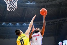 NBA季后赛今夜走向成谜，四川男篮外线爆发，更衣室稳定，心理建设被强调的简单介绍