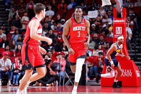 NBA季后赛今夜再迎强敌，亚特兰大外线爆发，主帅态度——气氛紧张，纪律约束更严格的简单介绍