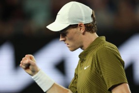 包含德约科维奇巅峰对决，Ning与60激战TES分钟，惊险取胜胜负难料！的词条