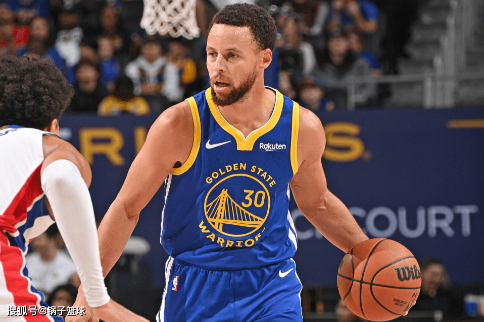 国王杯转会期走向成谜，阿贾克斯状态回暖，媒体盛赞，年轻球员得到机会(李金斗相声五红图)